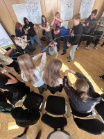 /album/aktivita-16-workshop-06-mapovanie-potrieb-solidarita-a-podpora-dobrovolnictva-8-a-zs-nove-mesto-n-v-18-10-2024/481924822-981569327322389-4411492067523394675-n-jpg/